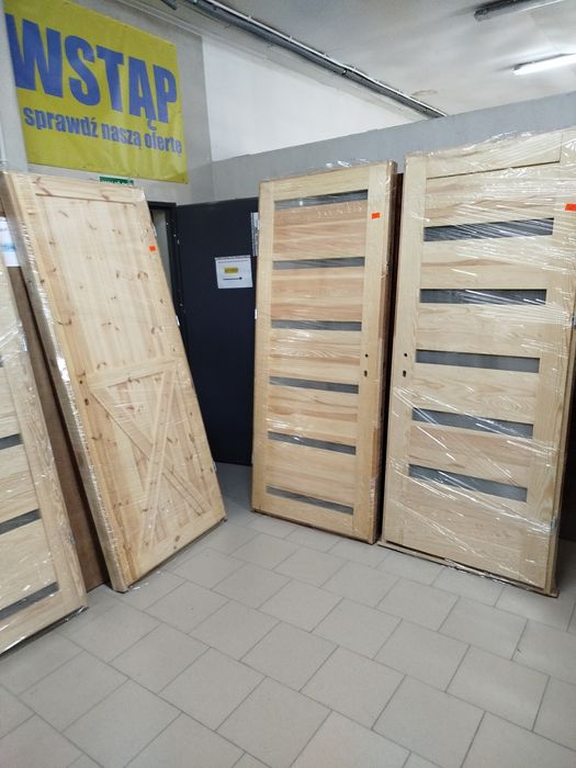 Drzwi wewnętrzne z oscieznica w kpl