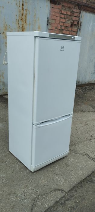 Холодильник Індезіт