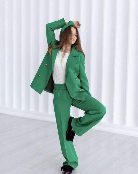 Костюм класичний