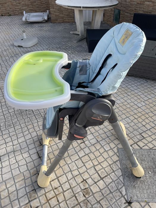 cadeira de refeiçào da chicco em bom estado