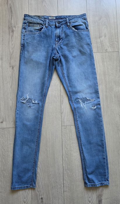 Jeansy z dziurami Pull&Bear 32/42
