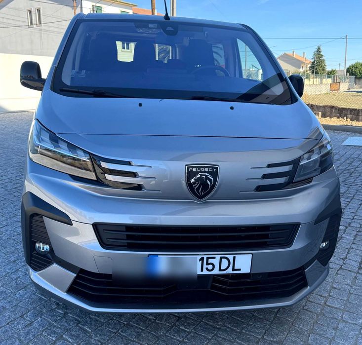 PEUGEOT TRAVELLER  - BUSINESS LONGA BLUEHDI 180 EAT8 – 9 LUGARES