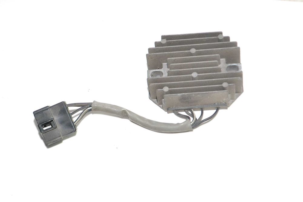 Regulator napięcia suzuki sv650sv 650 s 98-02rok