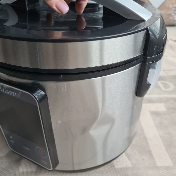 Мультиварка- скороварка Maestro 700w