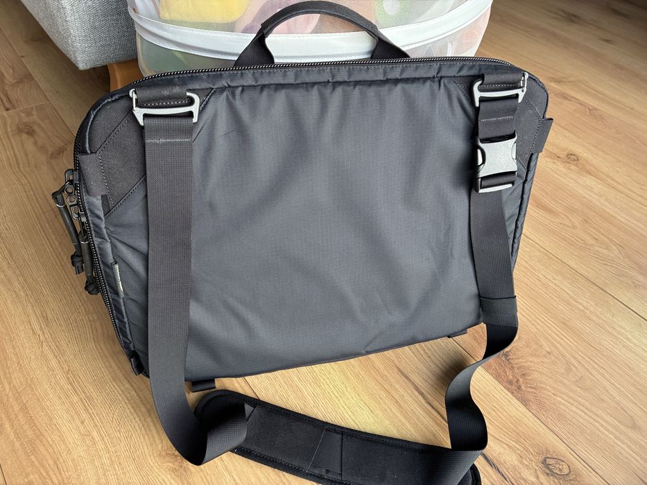 Tasmanian Tiger Shoulder Bag