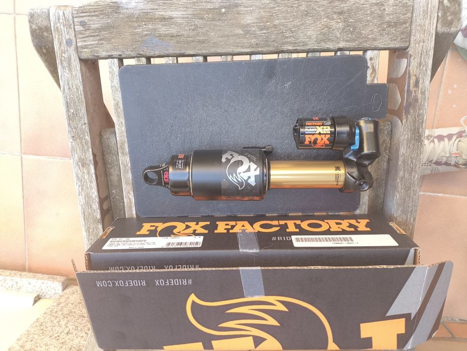 Fox Float X2 Factory 225x75 – Praticamente novo