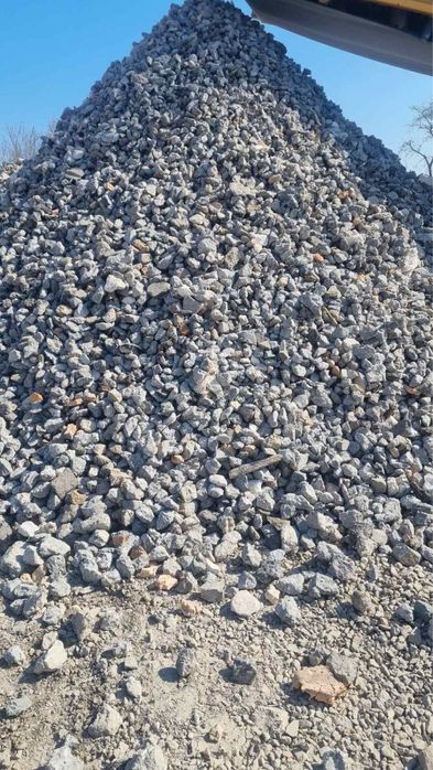 Бой бетона, вторичный щебень , отсев