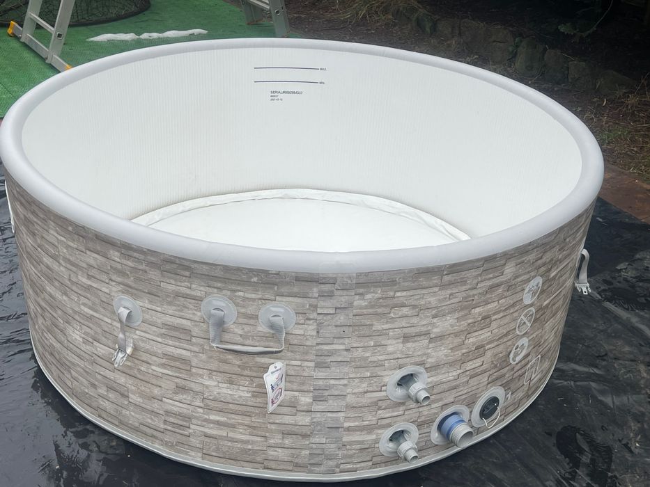 Niecka, basen do jacuzzi 5 osobowego 800litrow bestway Vancouver