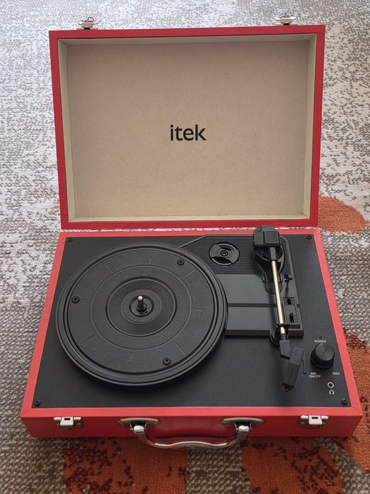 Продам вініловий програвач