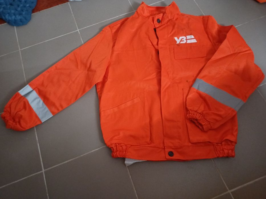 Сигнальный жельты, спец. костюмы