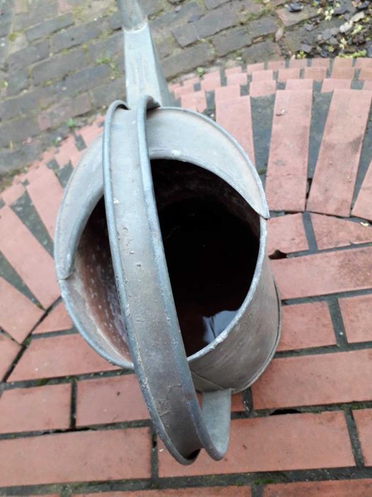 stare metalowe ocynkowane konewki sygnowane
