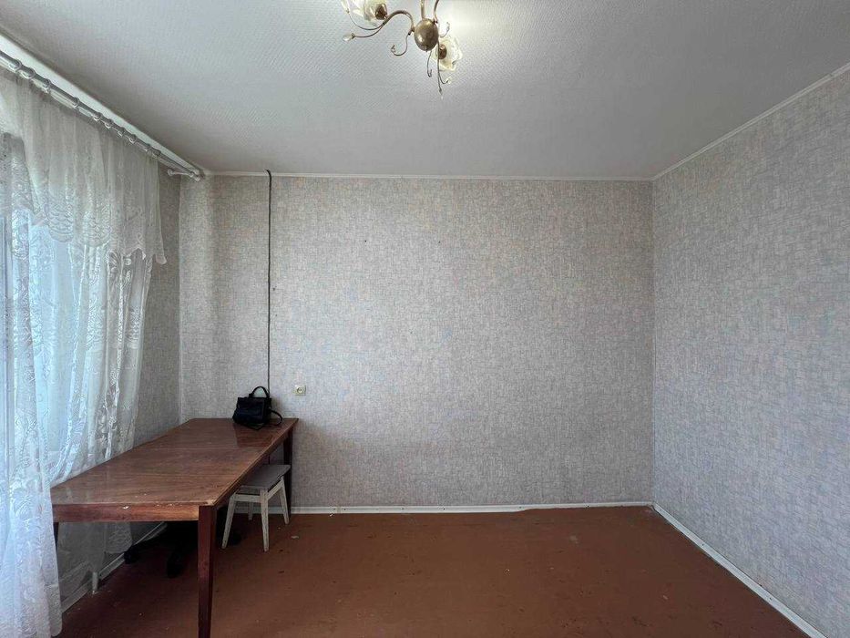 Продаж 2 кімн м-н. Сонячний 55, мпо, мпт, електрика, балкон.