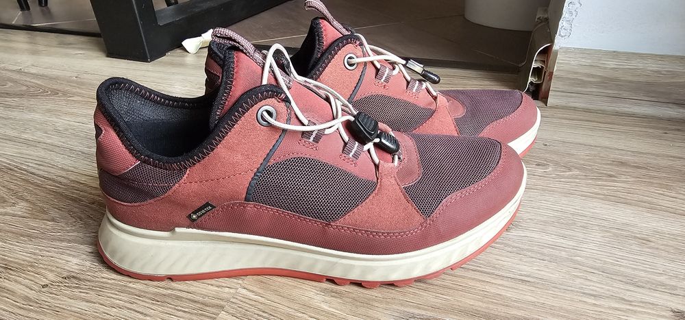 Ecco buty damskie rozmiar 38 wkładka 25cm stan bardzo dobry