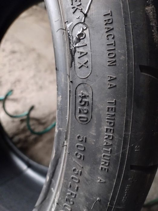 305/30ZR20×245/30ZR20 Michelin Pilot sport cup2  Audi R8