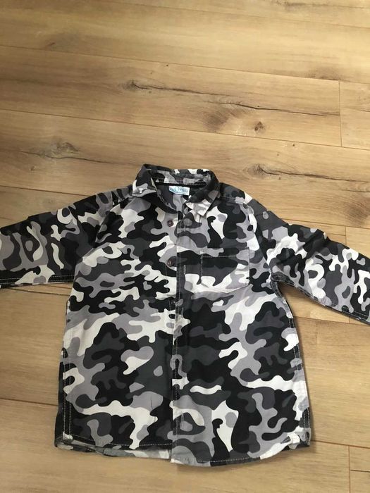 Продам рубашку на хлопчика