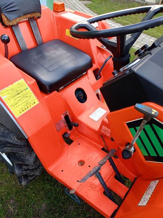 Traktorek Kubota XB-1