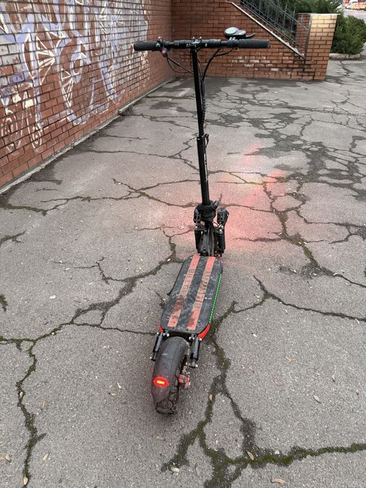 Продам Электросамокат Billgery 777800 с сиденьем  48V/18Ah