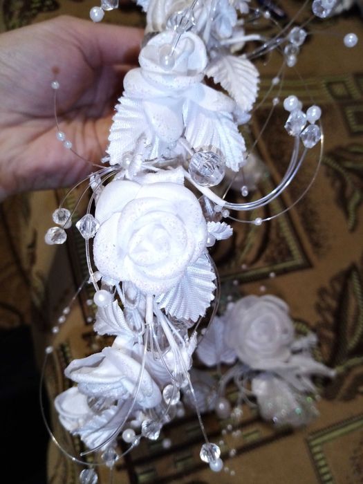 Бутоньєрки та віточка