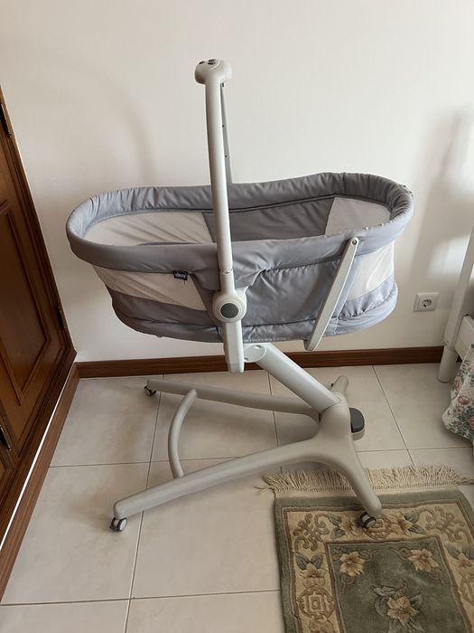 Baby Hug + 2 colchoes + 3 lencois