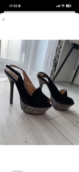 Лот взуття за 200 грн