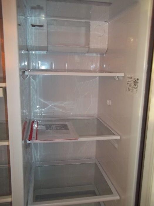 Lodówko-zamrażarka dwudrzwiowa prawie nowa Daewoo frn-x22B3S