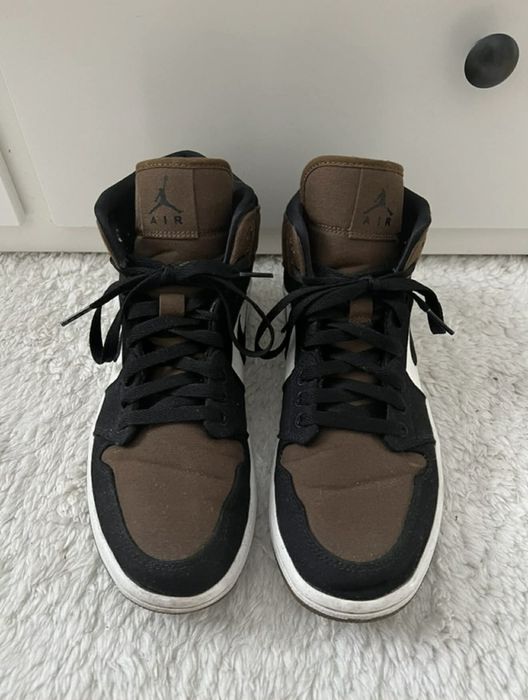 Air Jordan 1 Mid SE