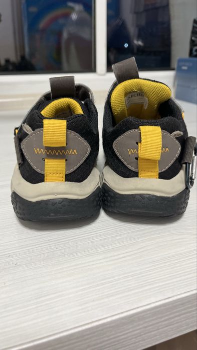 Дитячі кросівки Skechers водонепроникні