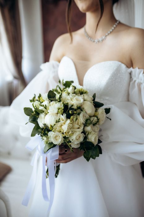 Продам весільну сукню