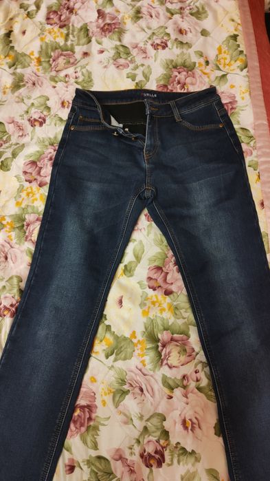 Продам подростковые джинсы