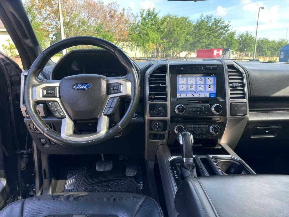 Ford F-150 Platinum      2018
