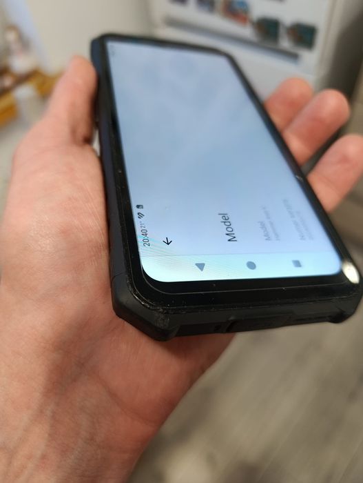 Smartfon Hammer Iron V