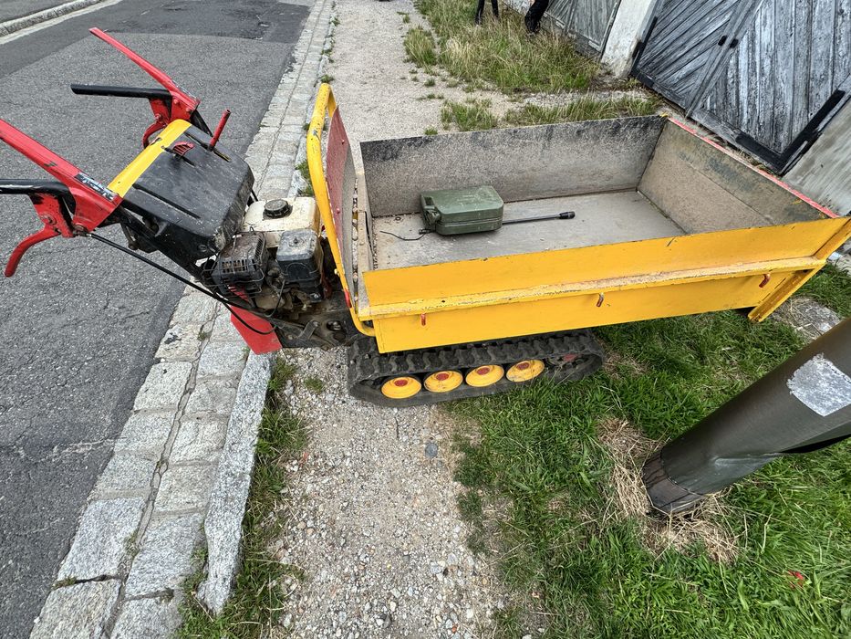 Wozidlo spalinowe gasienicowe  taczka spalinowa  gąsiennicowa honda