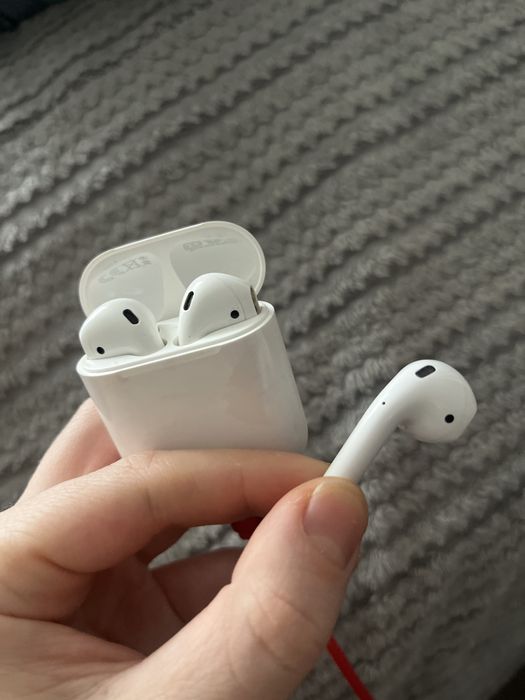 Кейс з навушниками Airpods 1 A1602 читайте опис