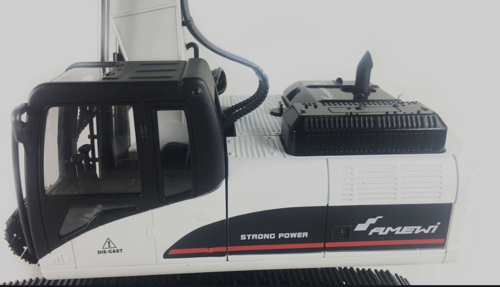 Huina 1580 V4 - RC Escavadora versão 4 em Metal - Branco