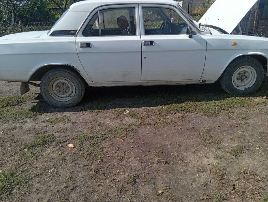 Продам автомобіль волгу находу