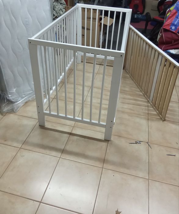 Cama de grades para bebé