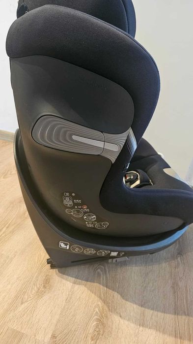 Fotelik cybex sirona sx2 isofix obracany 45cm-105cm 18kg czarny