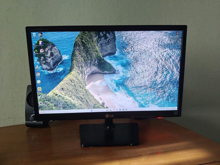 монітор LG Flatron E2242C-BN