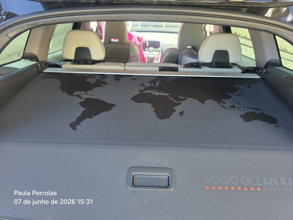 Volvo SUV XC 60 100%. Como novo e sem acidente algum. Muito estimado.56.400kms