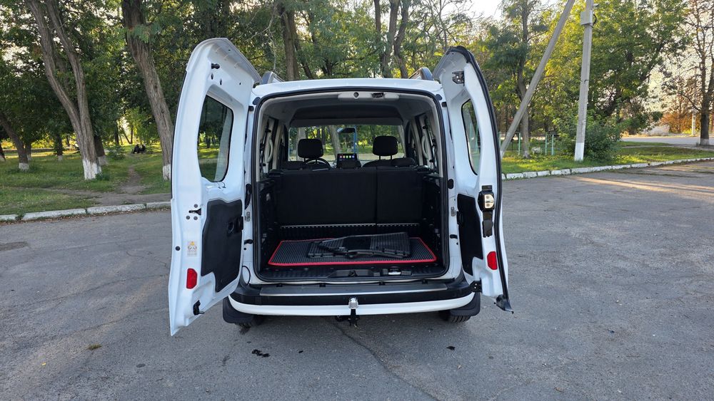 RENAULT Kangoo Individual к9к 1.5диз. 66кv.90л.с. 5-ступка