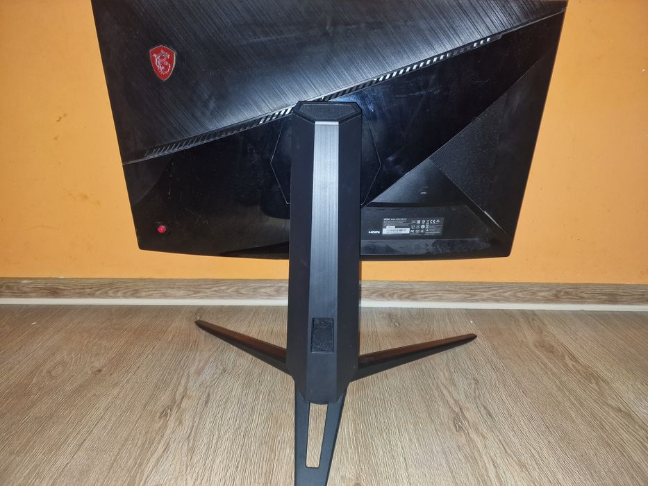 MSI MPG27CQ 144hz 27 cali