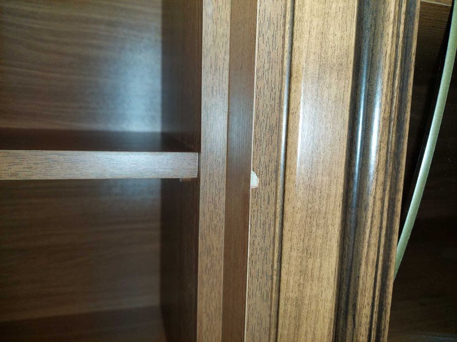 Kredens drewniany – duży, elegancki, klasyczny styl