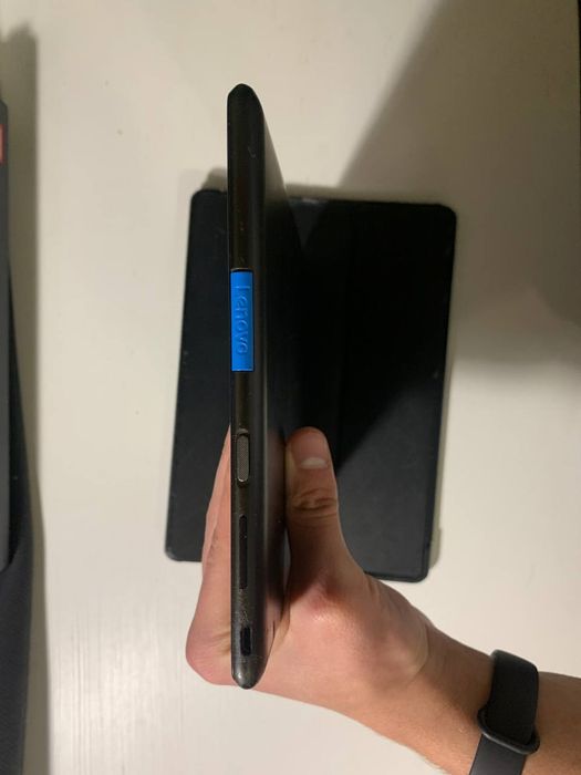 Планшет Lenovo TB-X104F