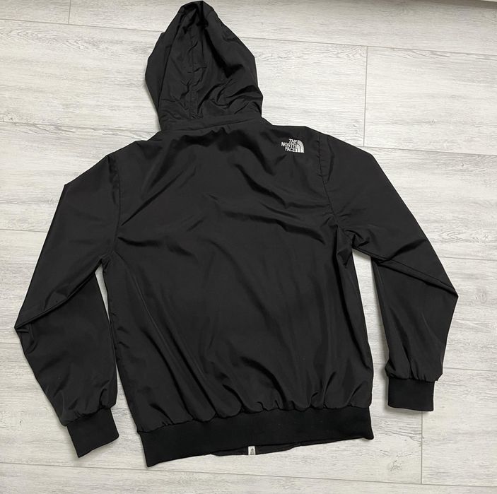 легка куртка-вітрьовка tnf XL