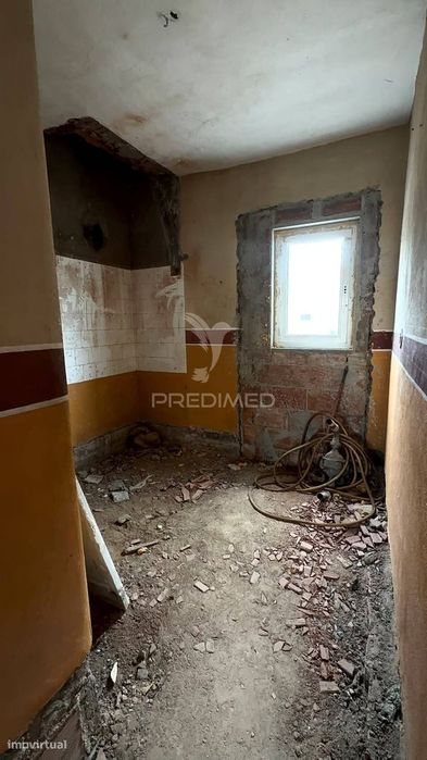 Moradia T3 Em Fase De Acabamento Com Quintal – Excelente Localizaçã...