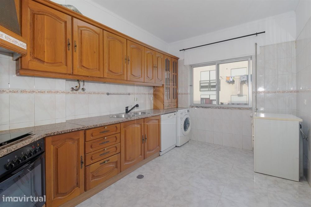 Apartamento T2 Venda em Baixa da Banheira e Vale da Amoreira,Moita — Baixa Da Banheira E Vale Da Amoreira, Setúbal