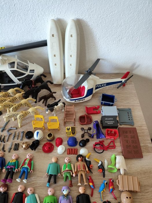 +200 Peças Lote Variado Playmobil anos 2000