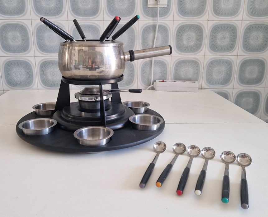 Conjunto Fondue 23 peças do Gato Preto