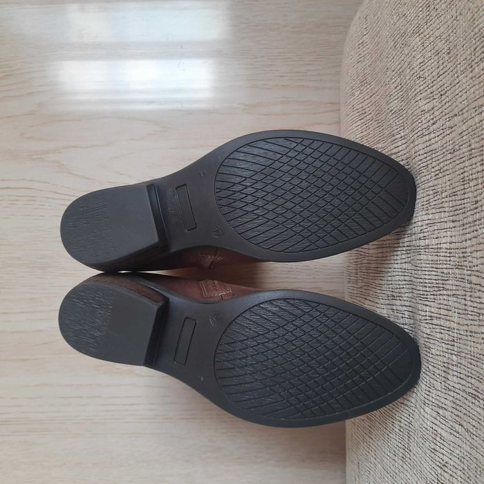 Новые кожаные полусапожки koel Kolkem.(Португалия), стелька 25 см.