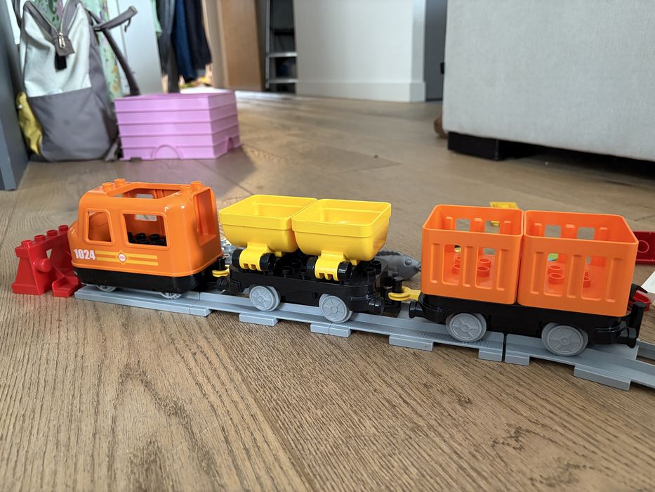 Pociąg Lego Duplo interaktywny 10875 + dodatkowe tory